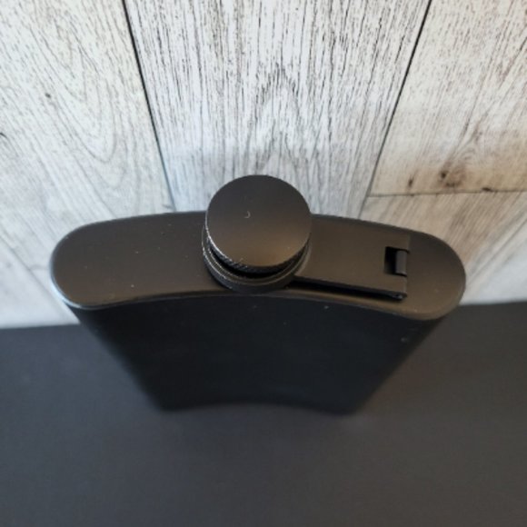 Custom engraved flasks - Picture 2 of 3